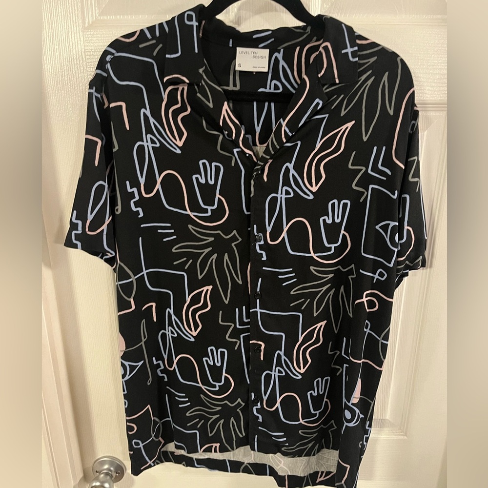 Level Ten Design men’s size small